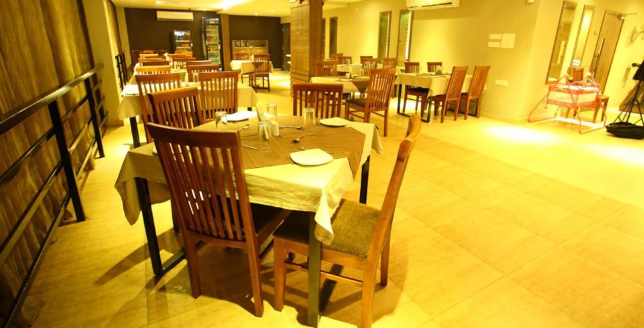 Hotel Monarch Kozhikode Exterior foto